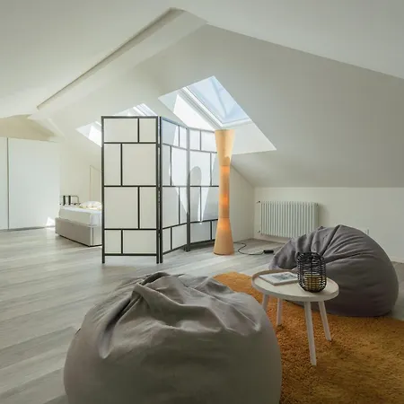 アパート Manaraquattro - With Free Parking And View In Como, Near The Center - *