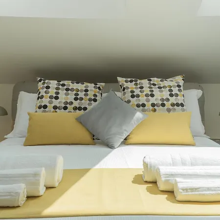 Manaraquattro - With Free Parking And View In Como, Near The Center - Apartamento Como