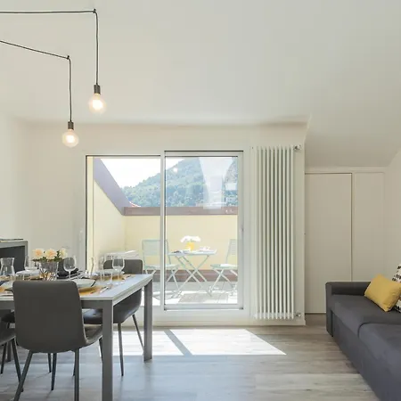 Manaraquattro - With Free Parking And View In Como, Near The Center - Appartement