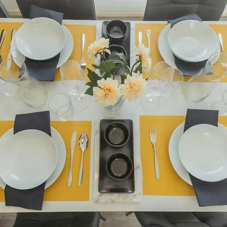 Manaraquattro - With Free Parking And View In Como, Near The Center - Appartement